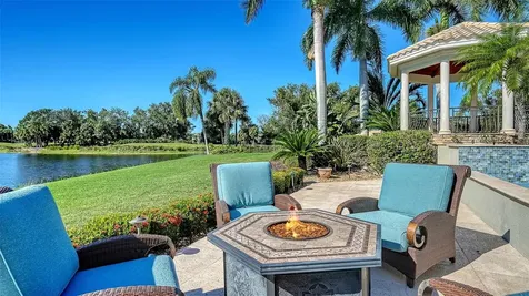 7320 Barclay Court University Park FL 34201