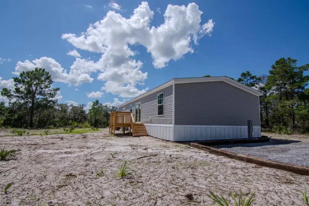 192 Freedom Drive Frostproof FL 33843