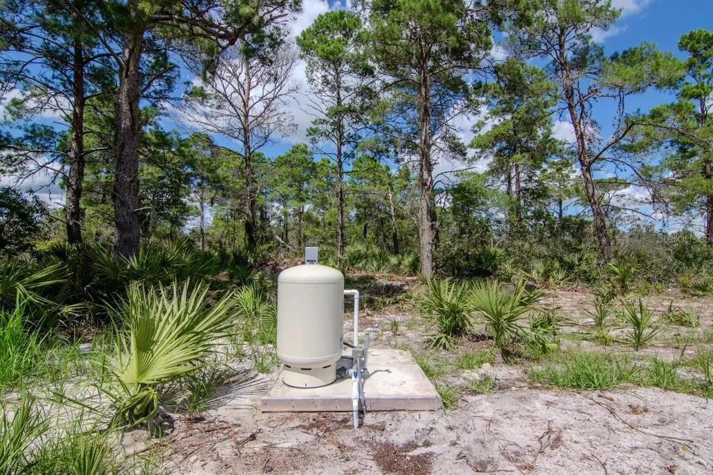 192 Freedom Drive Frostproof FL 33843