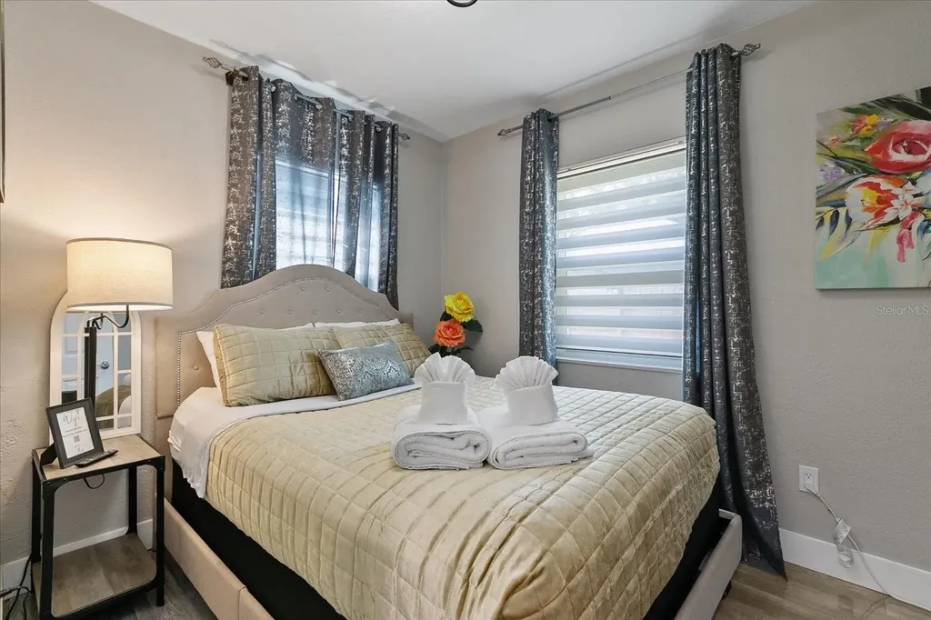 1009 N Betty Lane Clearwater FL 33755