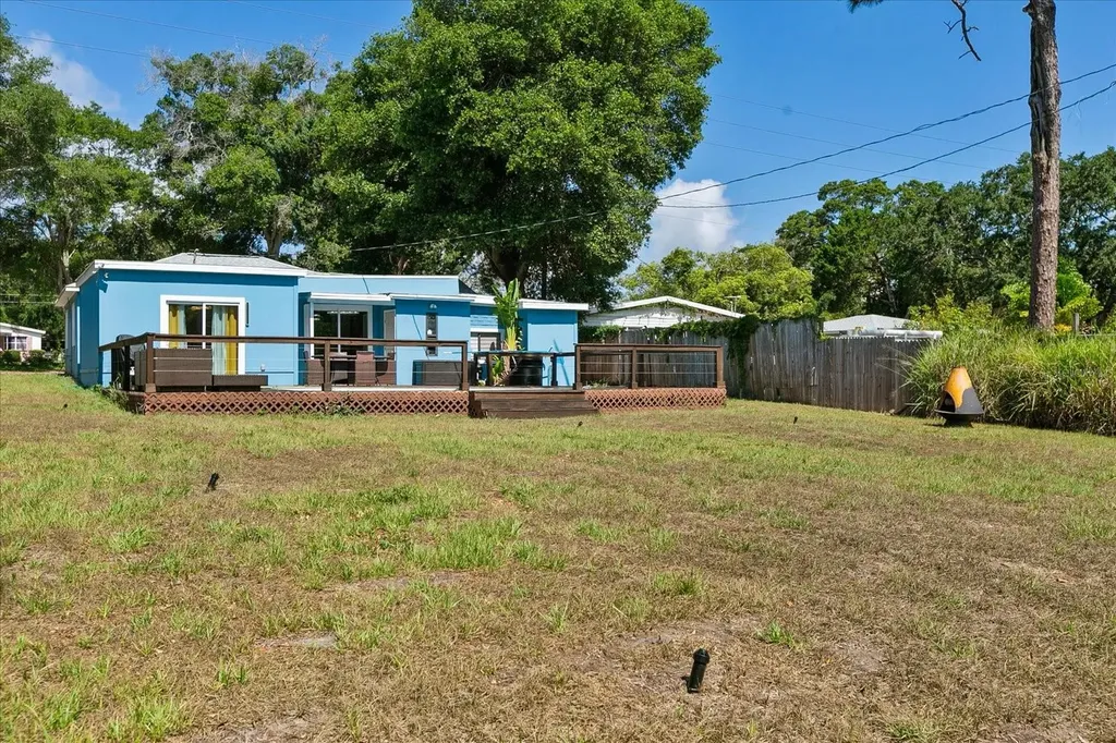 1009 N Betty Lane Clearwater FL 33755
