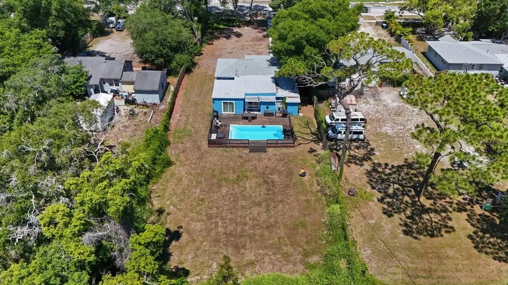 1009 N Betty Lane Clearwater FL 33755