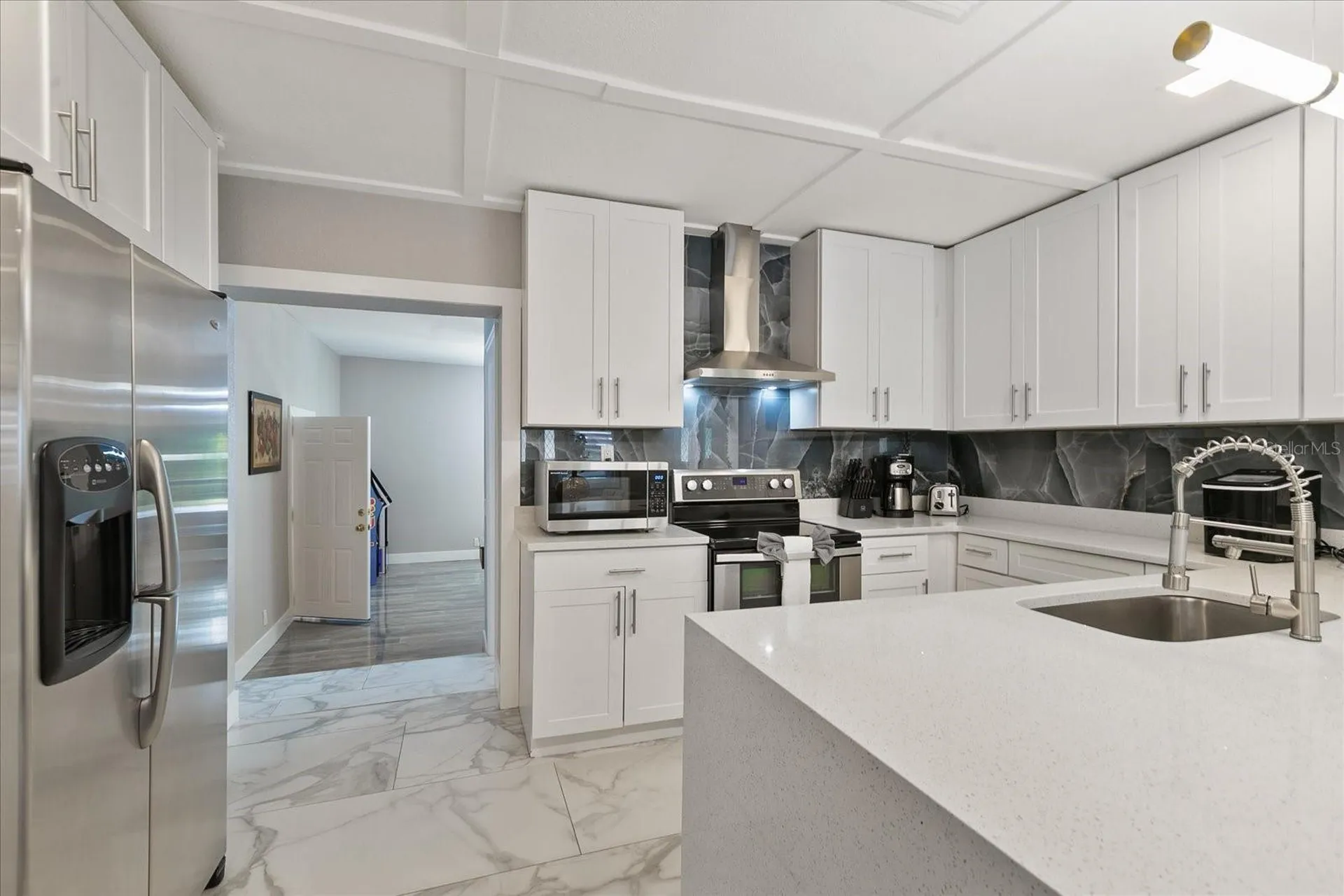 1009 N Betty Lane Clearwater FL 33755