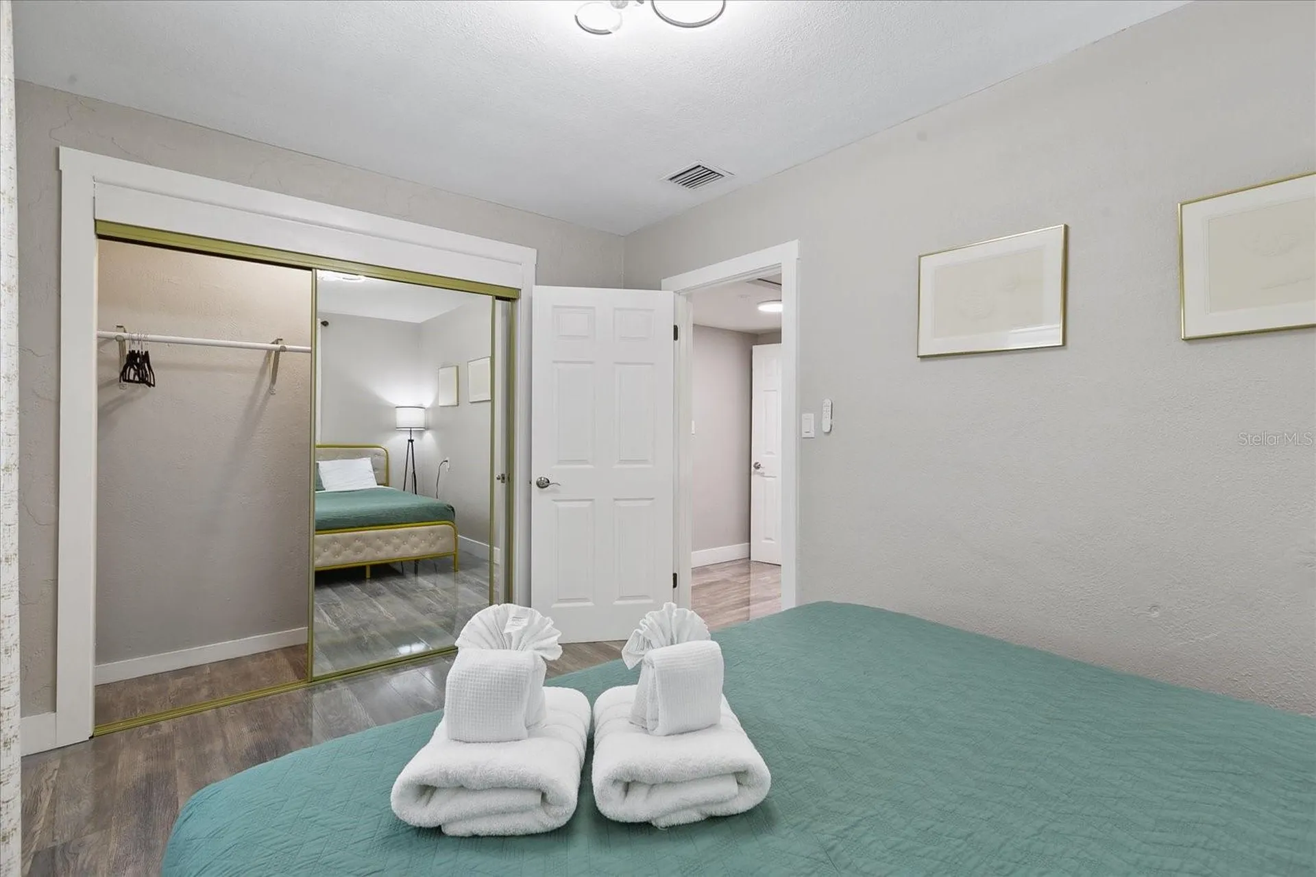 1009 N Betty Lane Clearwater FL 33755