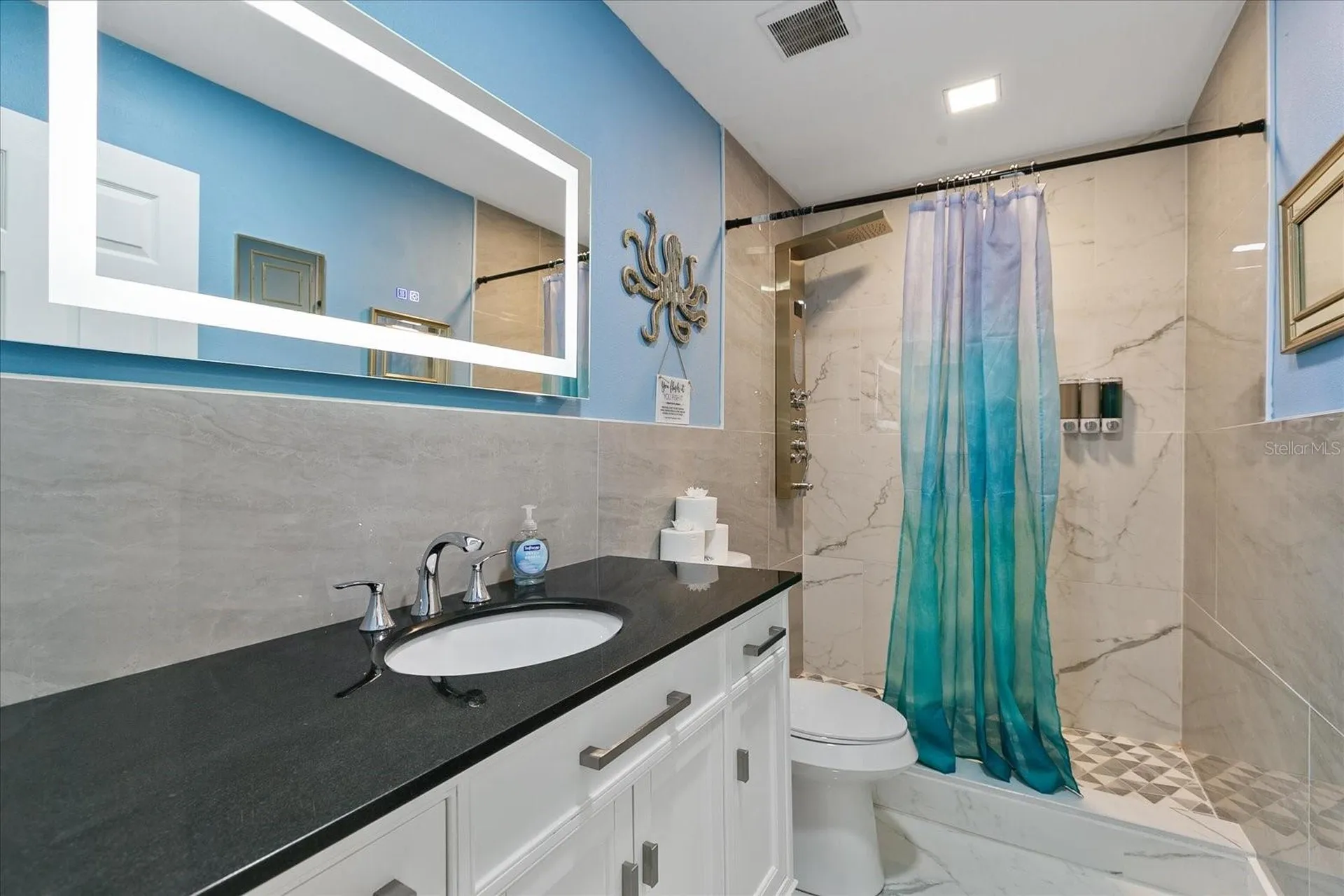 1009 N Betty Lane Clearwater FL 33755