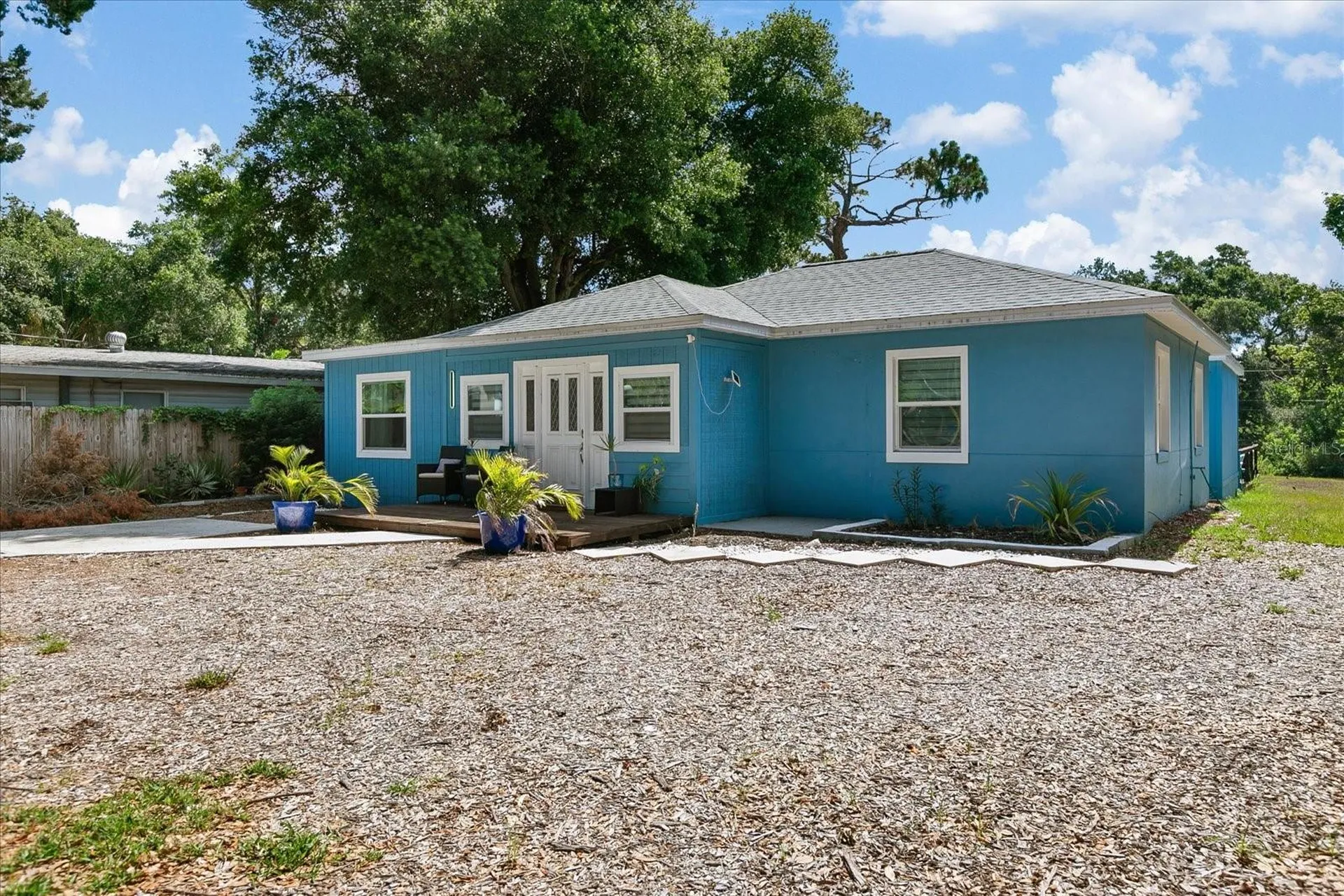 1009 N Betty Lane Clearwater FL 33755