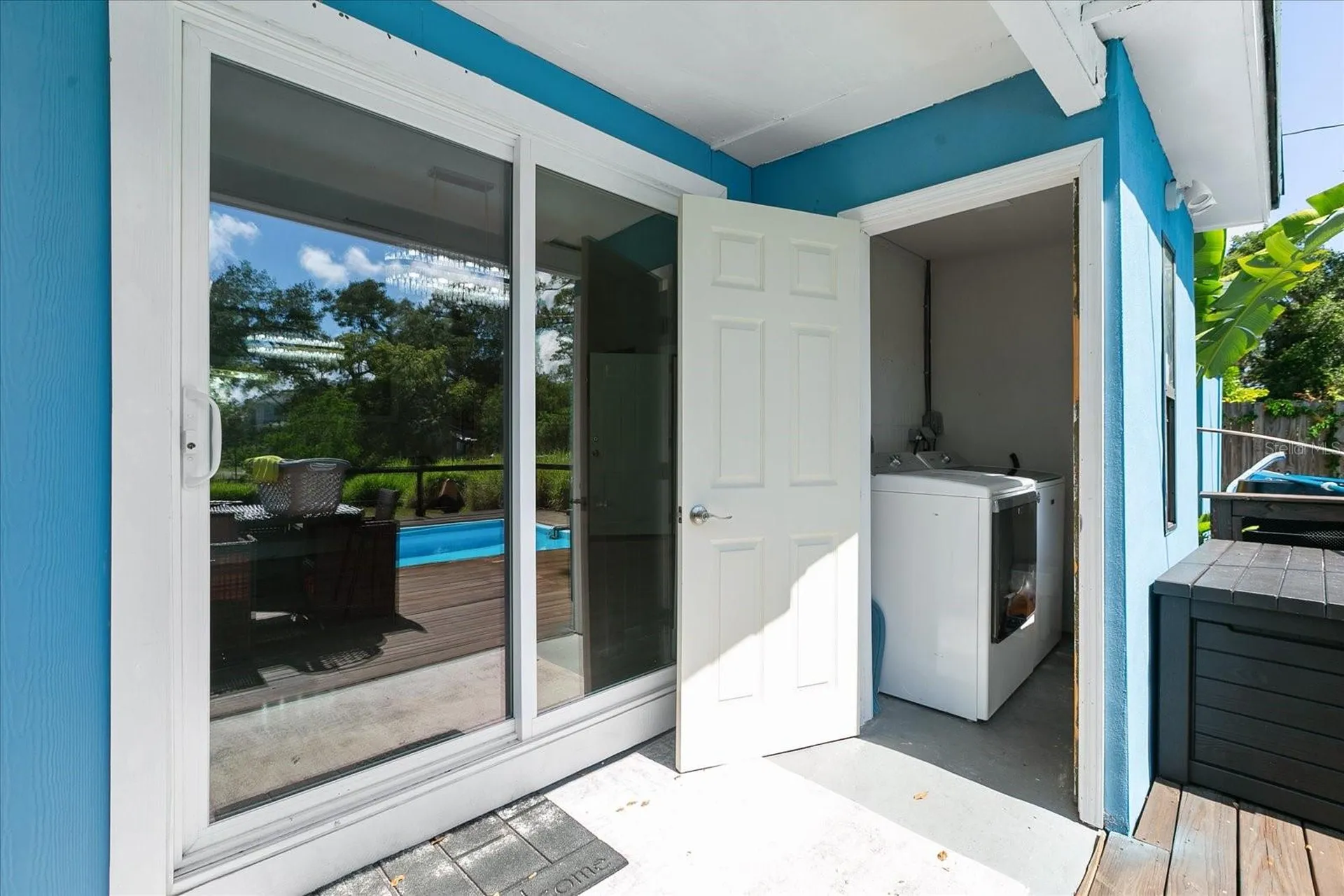 1009 N Betty Lane Clearwater FL 33755