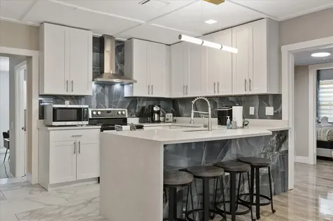 1009 N Betty Lane Clearwater FL 33755