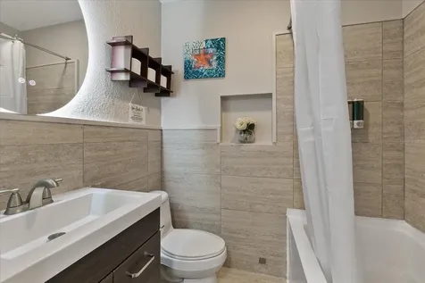 1009 N Betty Lane Clearwater FL 33755