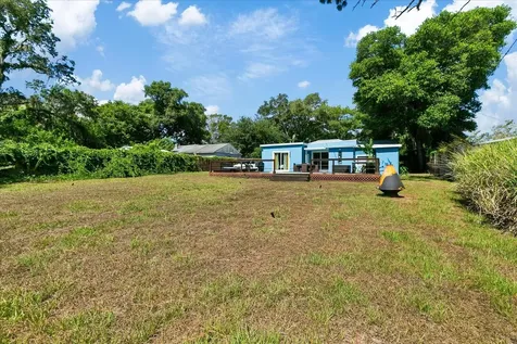 1009 N Betty Lane Clearwater FL 33755