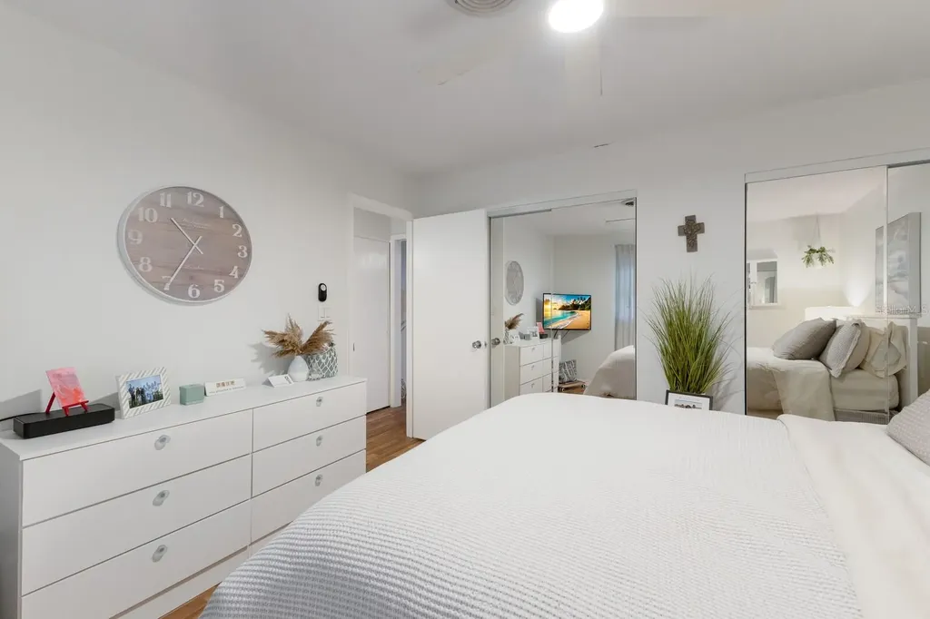 4444 Swift Road Sarasota FL 34231