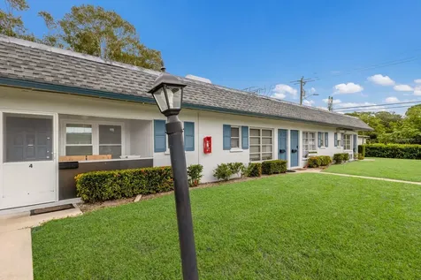 4444 Swift Road Sarasota FL 34231