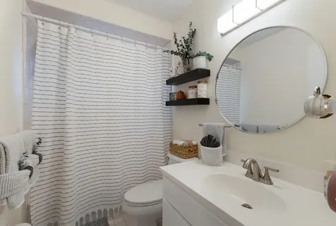 4444 Swift Road Sarasota FL 34231