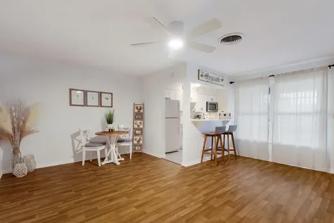 4444 Swift Road Sarasota FL 34231