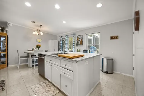 4047 N Citrus Circle Zellwood FL 32798