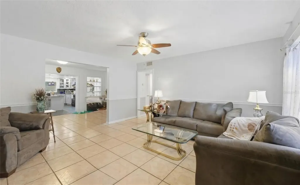 319 E 119th Avenue Tampa FL 33612