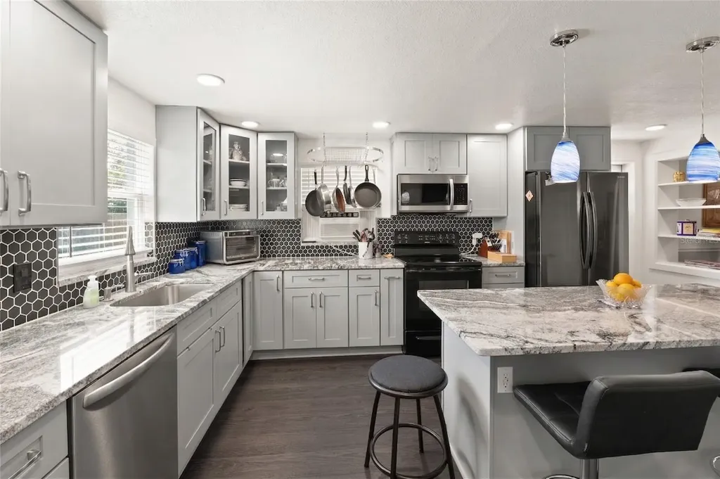 319 E 119th Avenue Tampa FL 33612