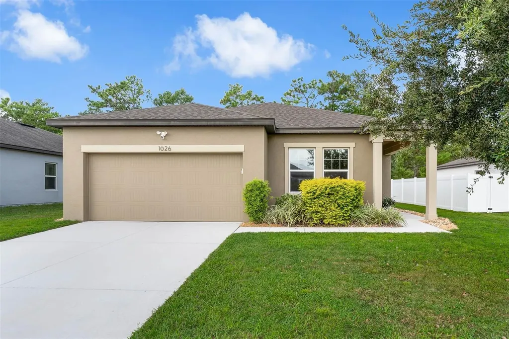 1026 Landing Lane Deltona FL 32738