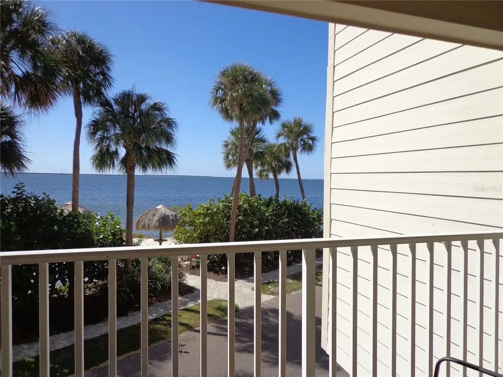 2506 N Rocky Point Drive Tampa FL 33607