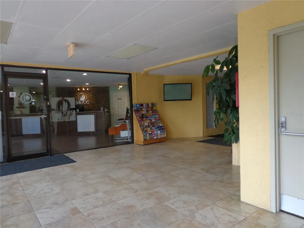 2506 N Rocky Point Drive Tampa FL 33607