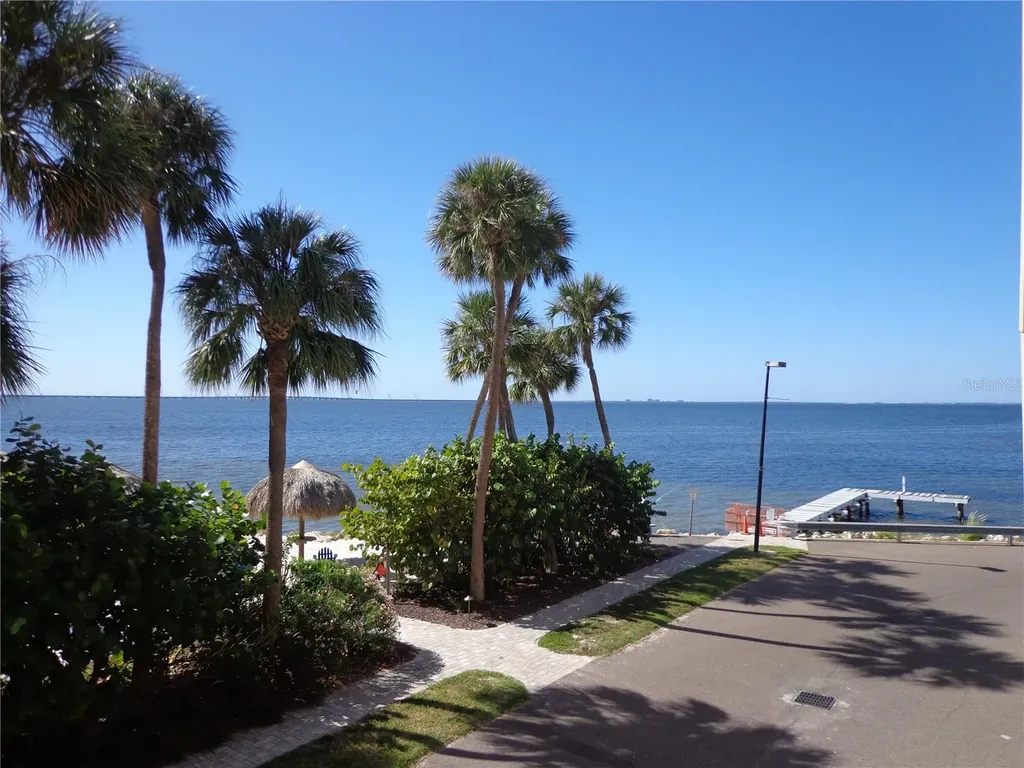 2506 N Rocky Point Drive Tampa FL 33607