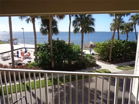 2506 N Rocky Point Drive Tampa FL 33607