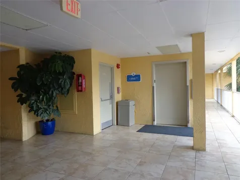 2506 N Rocky Point Drive Tampa FL 33607