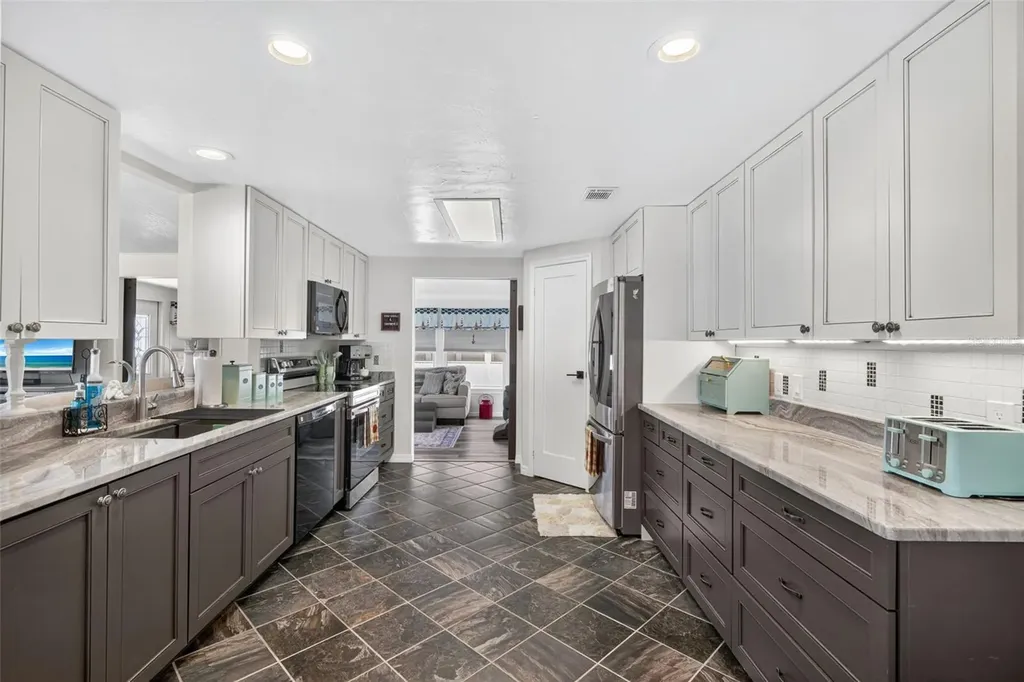 408 Villa Nueva Circle North Port FL 34287
