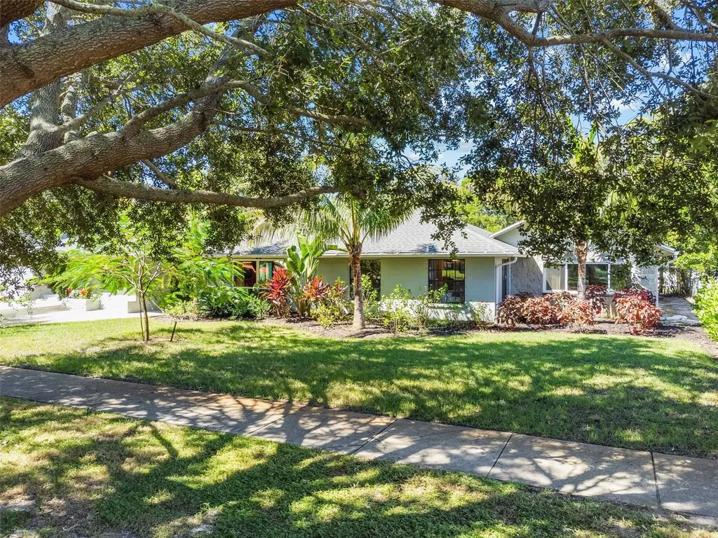 1807 55th Street S Gulfport FL 33707