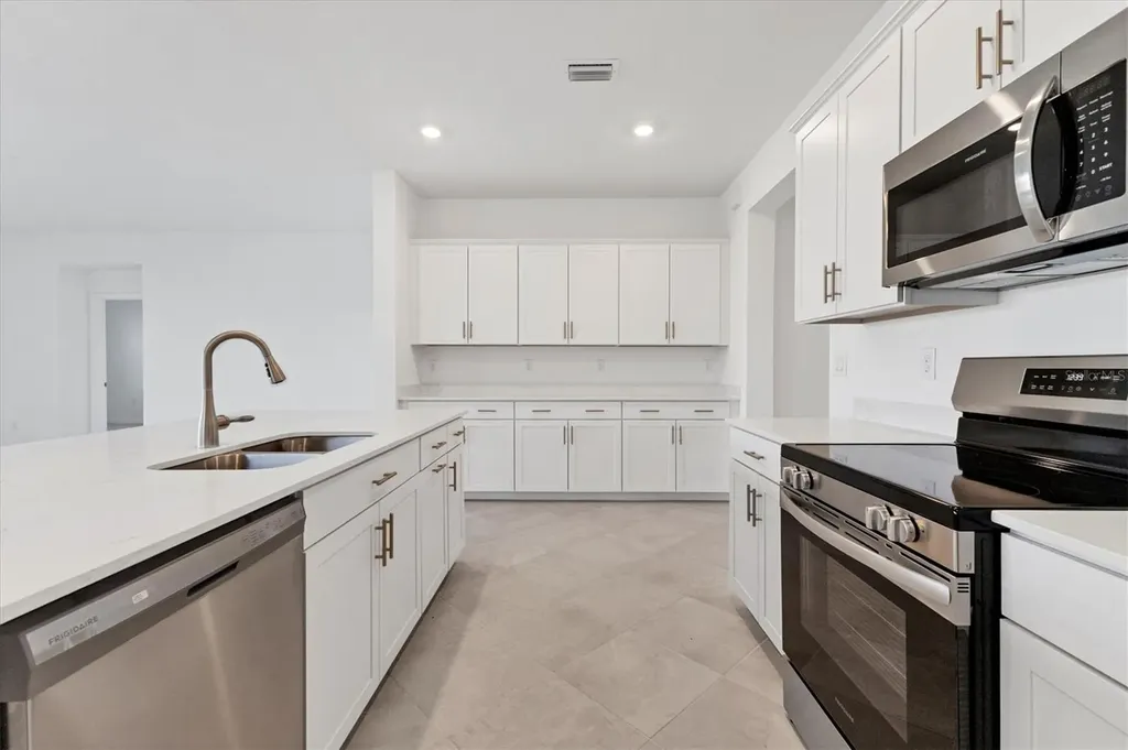 19095 Cabernet Court Venice FL 34293