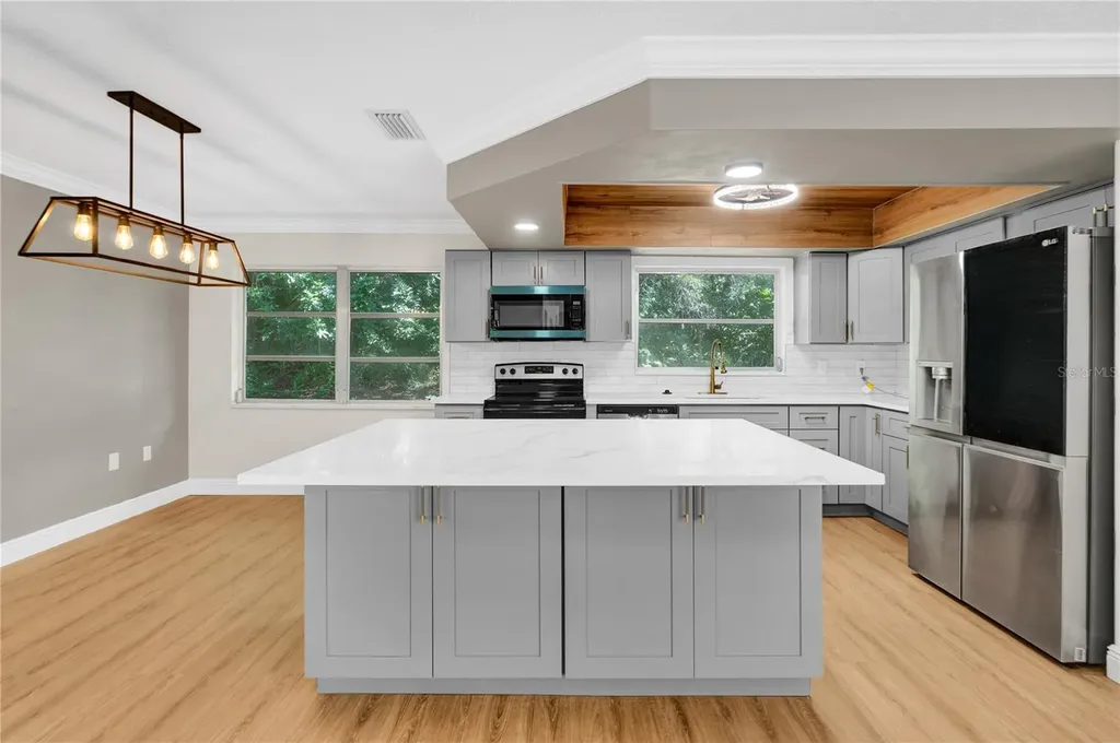 1395 Burnt Oak Street Tarpon Springs FL 34689
