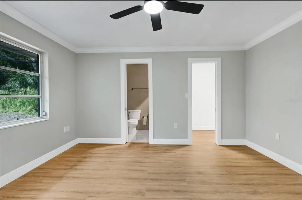 1395 Burnt Oak Street Tarpon Springs FL 34689
