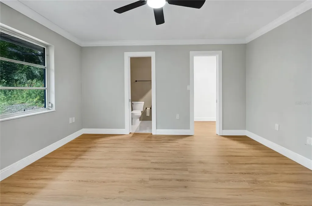1395 Burnt Oak Street Tarpon Springs FL 34689