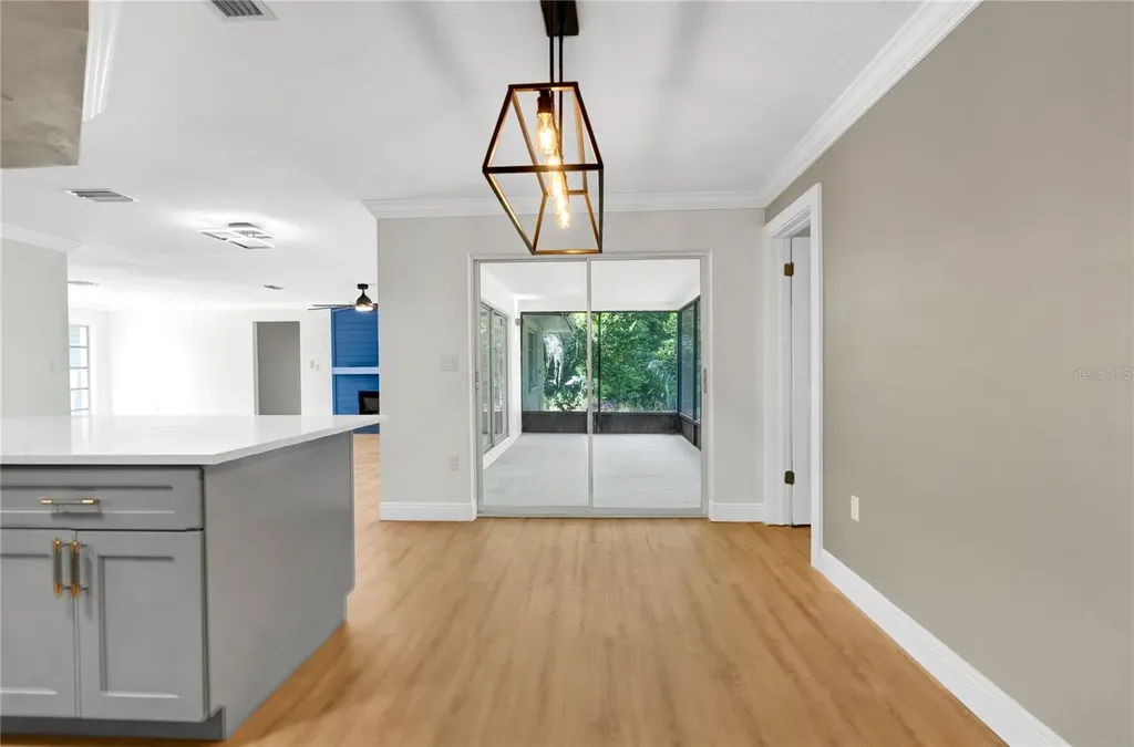 1395 Burnt Oak Street Tarpon Springs FL 34689