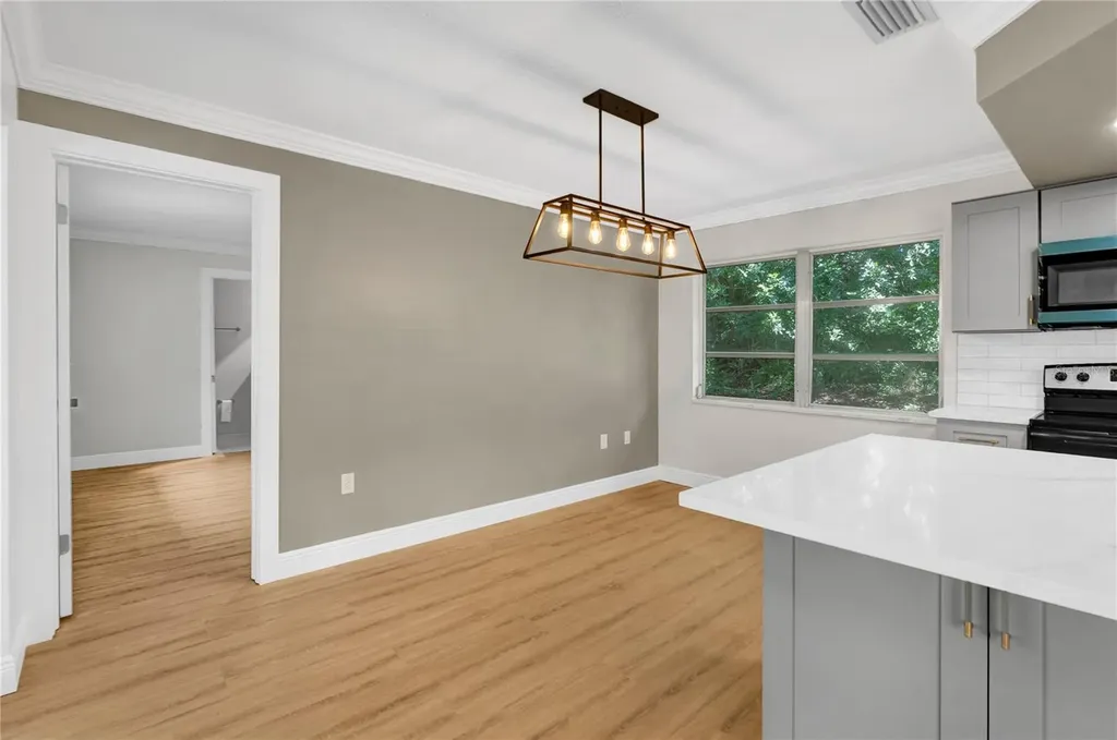 1395 Burnt Oak Street Tarpon Springs FL 34689