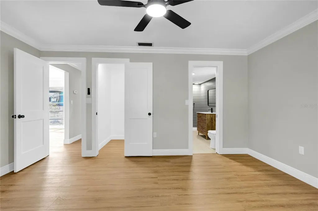 1395 Burnt Oak Street Tarpon Springs FL 34689