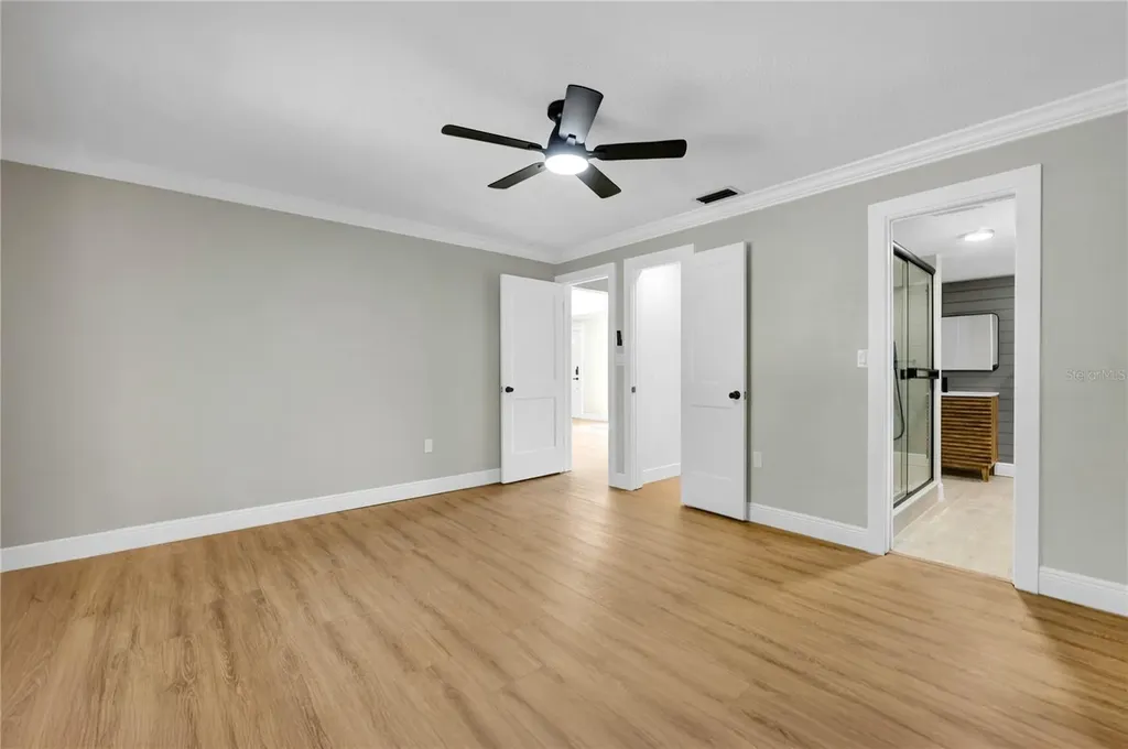 1395 Burnt Oak Street Tarpon Springs FL 34689