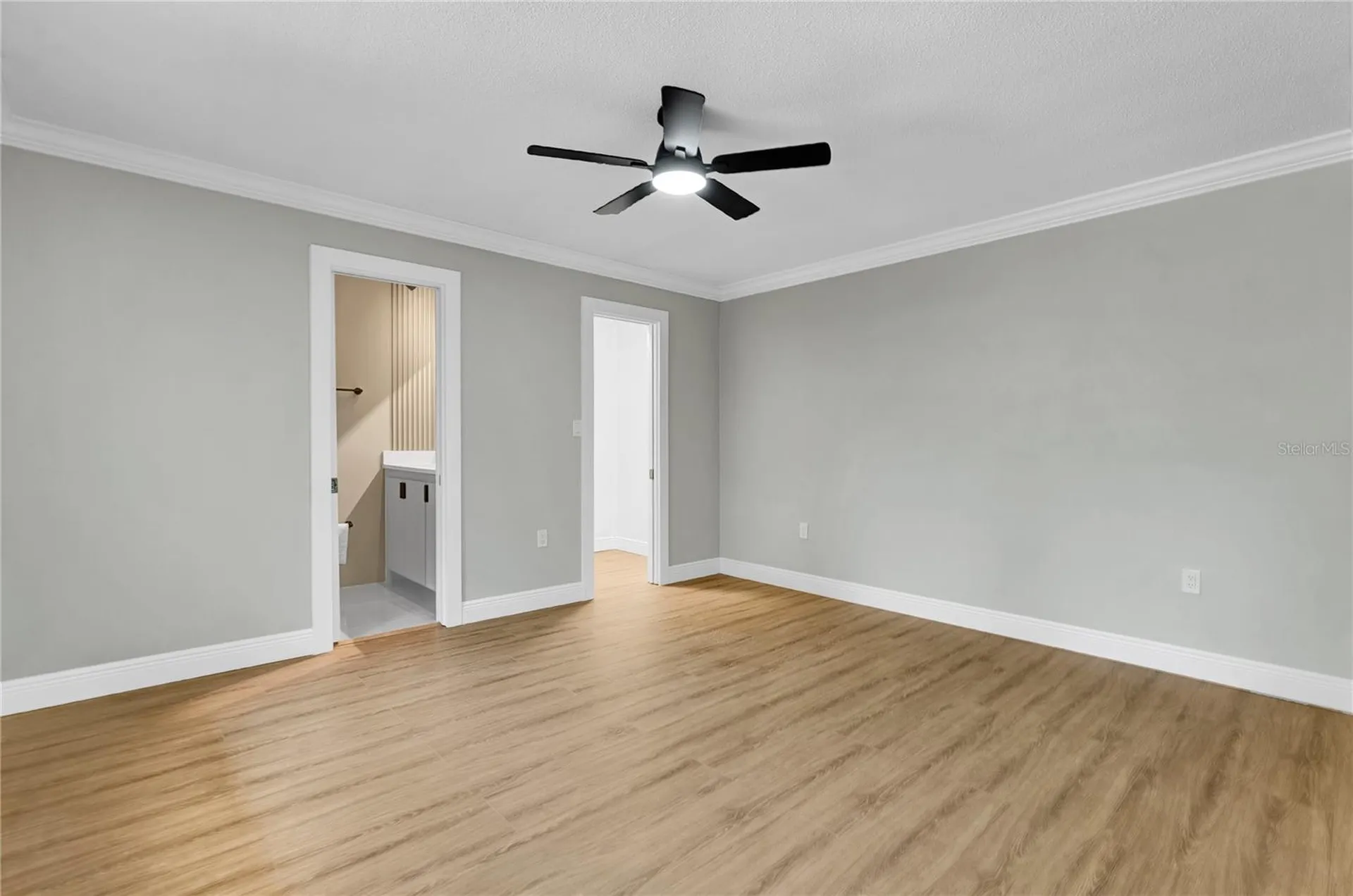 1395 Burnt Oak Street Tarpon Springs FL 34689