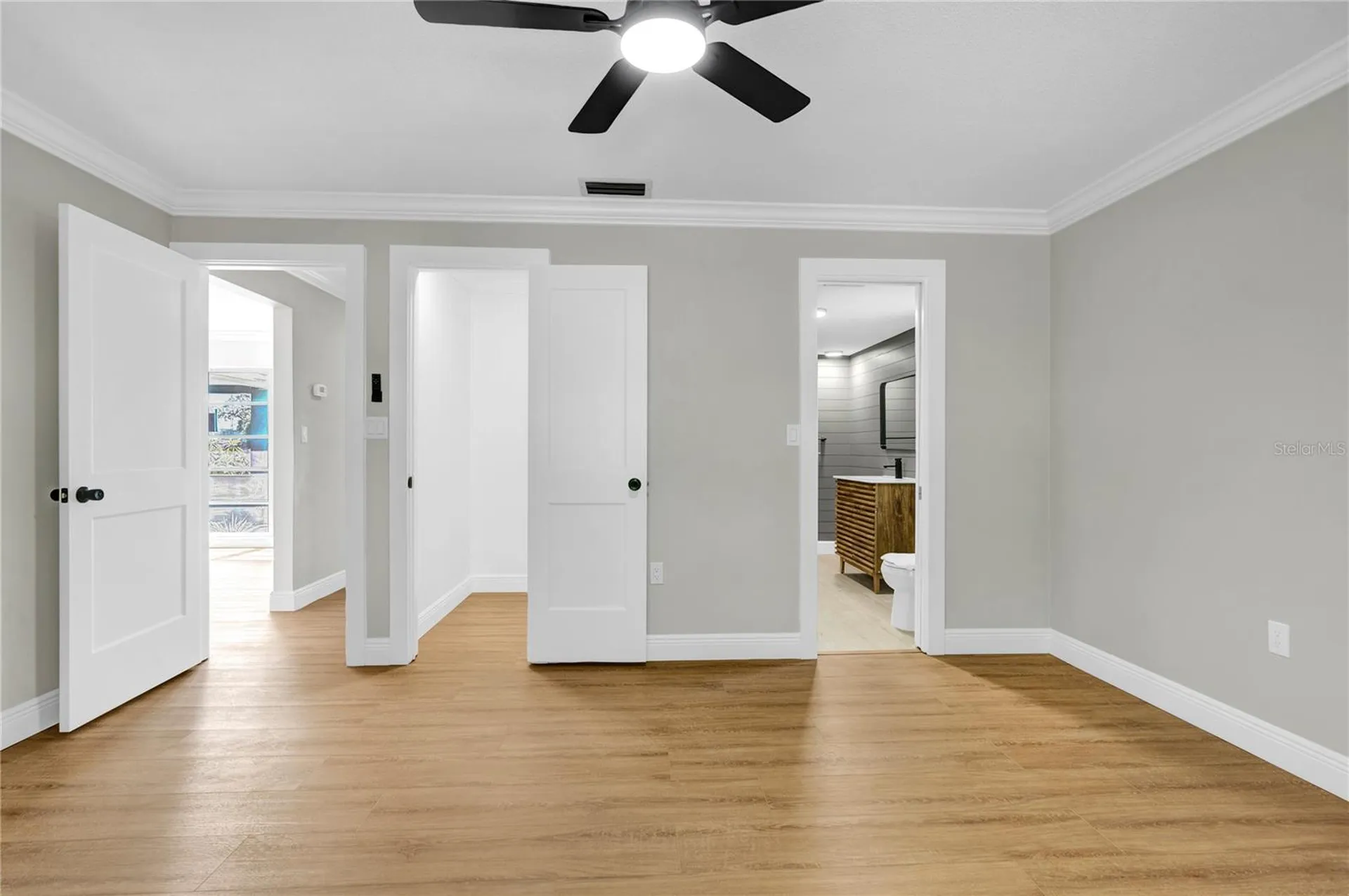1395 Burnt Oak Street Tarpon Springs FL 34689