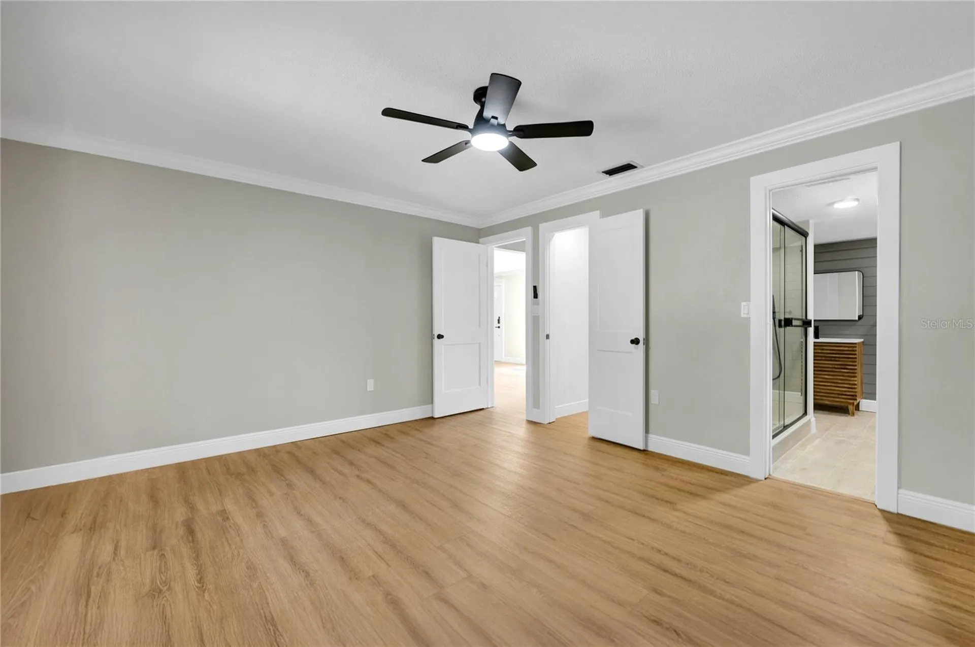 1395 Burnt Oak Street Tarpon Springs FL 34689