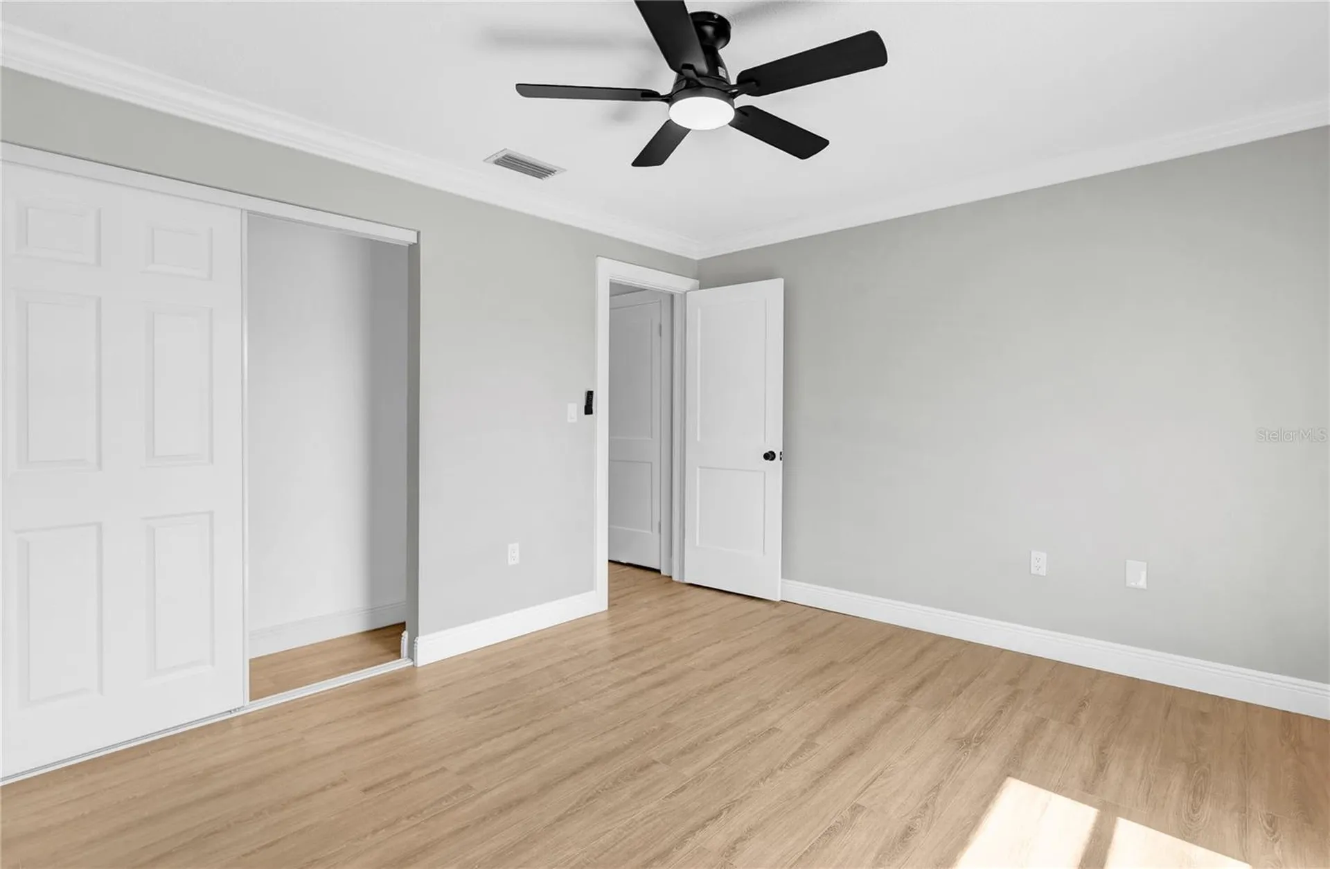 1395 Burnt Oak Street Tarpon Springs FL 34689