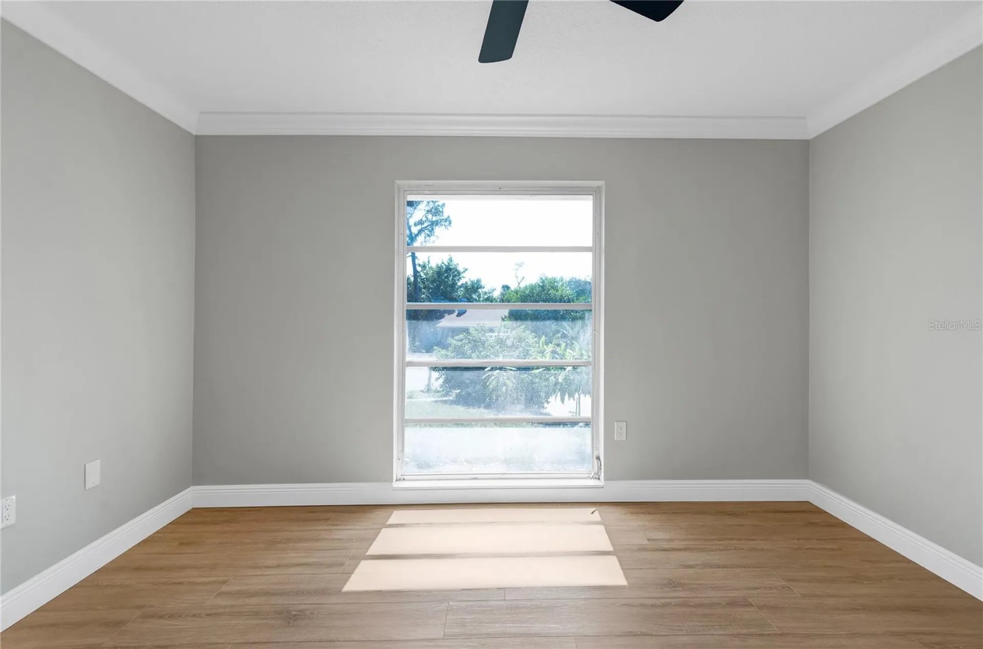 1395 Burnt Oak Street Tarpon Springs FL 34689