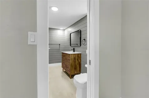 1395 Burnt Oak Street Tarpon Springs FL 34689