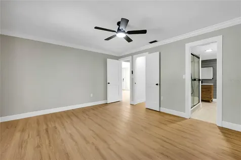 1395 Burnt Oak Street Tarpon Springs FL 34689