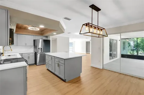 1395 Burnt Oak Street Tarpon Springs FL 34689