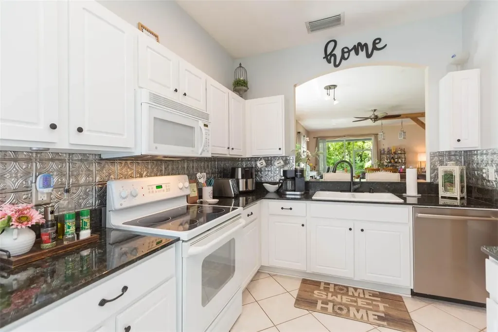 18102 Nassau Point Drive Tampa FL 33647