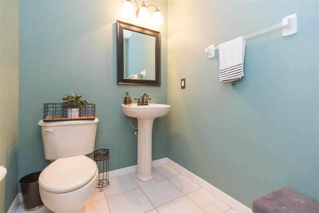 18102 Nassau Point Drive Tampa FL 33647