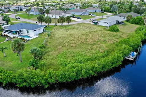 18106 Avonsdale Circle Port Charlotte FL 33948