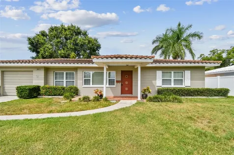 3817 20th Avenue N St Petersburg FL 33713