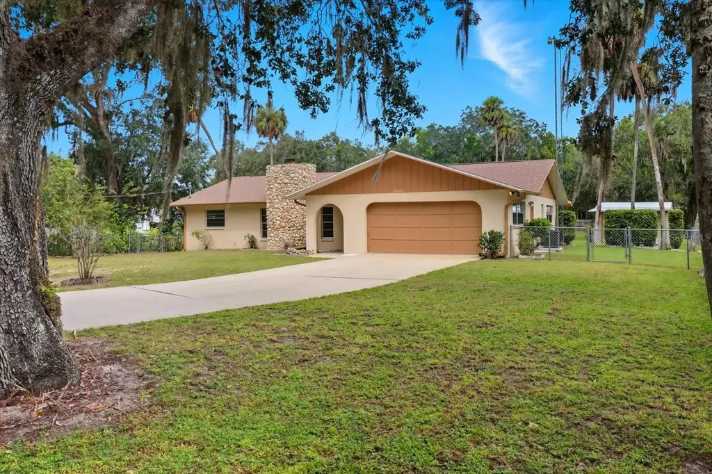 10469 W Main Street Homosassa FL 34448
